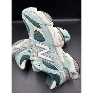 New Balance 9060 New Spruce Salt Marsh Turtledove U9060FG Men's Size 11.5